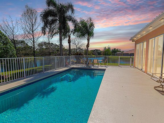 3rd image of 11319 SW Rockingham Drive