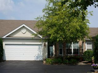 202 Enfield Ln, Grayslake, IL 60030