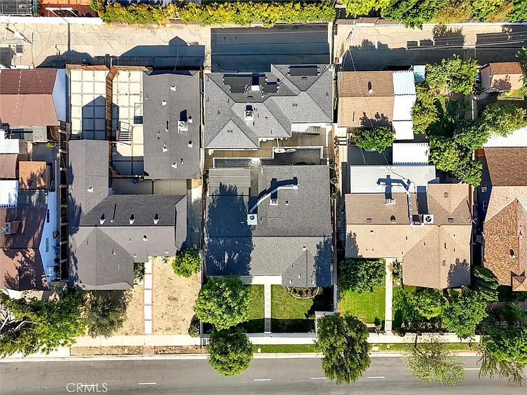 11528 Balboa Blvd — Photo 41