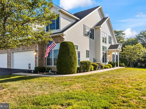231 Hanover View Cir, Harrisburg, PA 17112