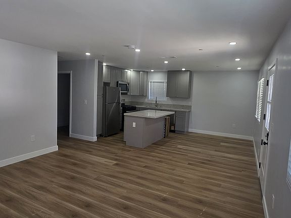 3rd image of 1751 N Oxford Ave #53