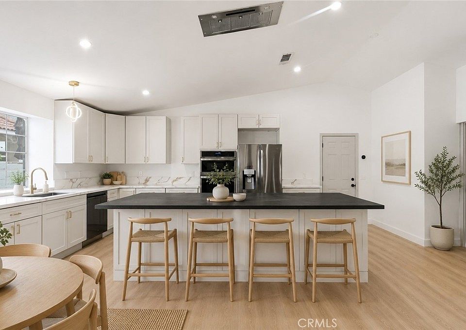 1st image of 52740 Avenida Alvarado