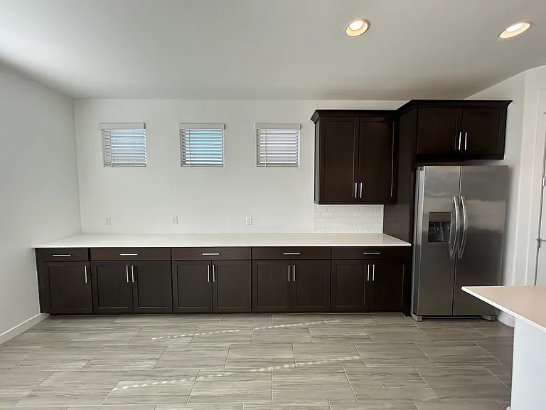 2345 E Castanets Dr — Photo 10