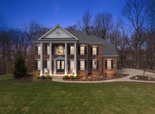 5052 S Dickinson Ct, Saint Joseph, MI 49085