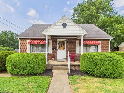 926 East Ave, Shinnston, WV, 26431