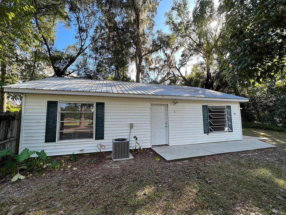 1st image of 800 SE 145th St #11