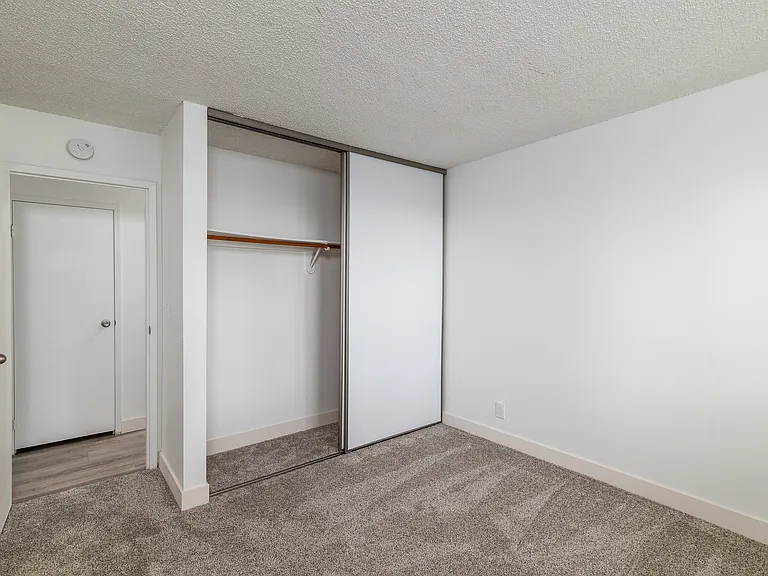 521 Alameda Del Prado #127A — Photo 9