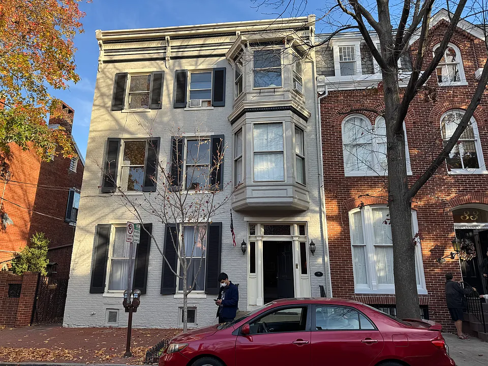 31 E 2nd St #3