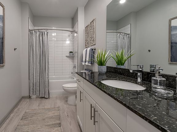 5th image of 959 Prudential Dr #5011