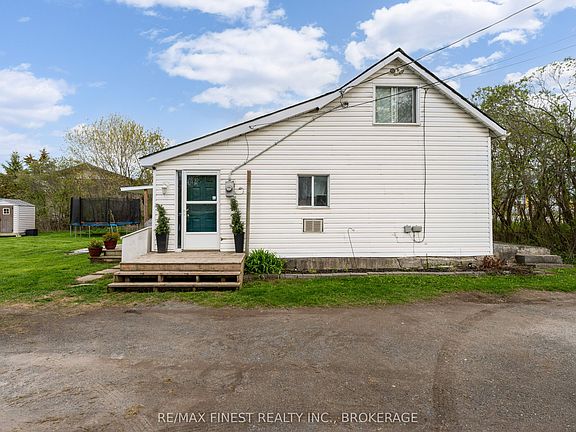 3rd image of 206 Main St