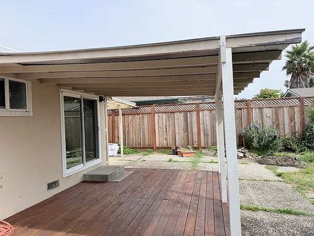 226 Getchell St — Photo 18