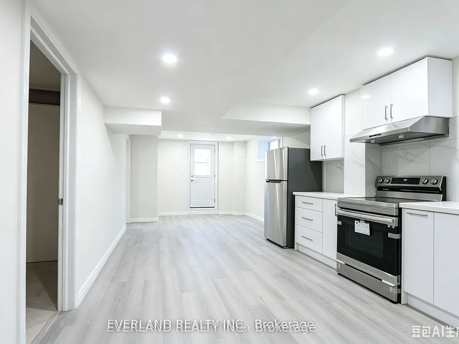 2 bed, $2,000 — Photo 2