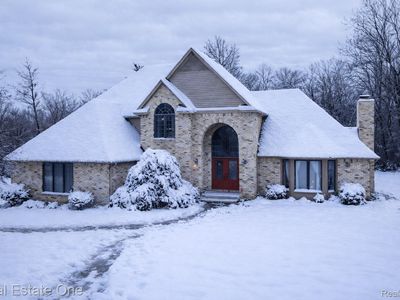 11514 Kings Knight Cir, Grand Blanc, MI, 48439