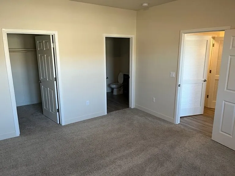 Luxe Ripon Apartments — Photo 103