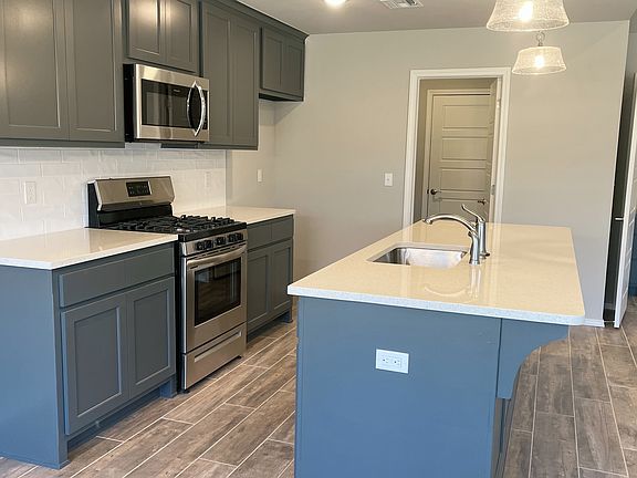 3rd image of 1804 E Van Buren Pl