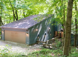 2703 Holcomb Dr, Urbana, IL 61802