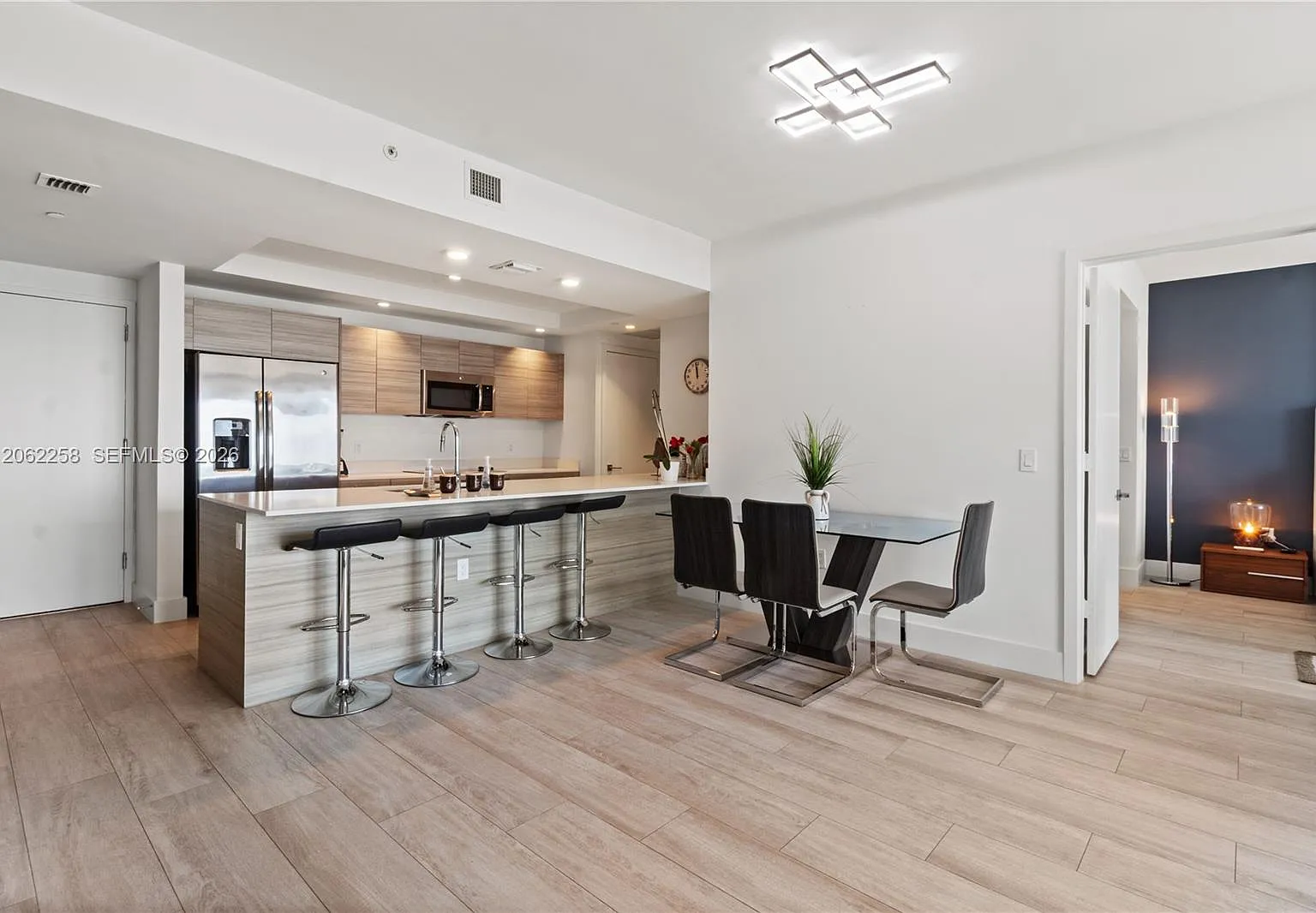 3401 Midtown Condo — Photo 3