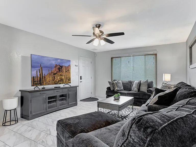 1524 E Broadmor Dr — Photo 7