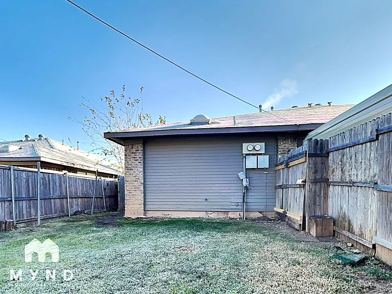 11809 Garden Terrace Dr — Photo 16