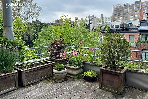 Rented by Sotheby's International Realty | media 8