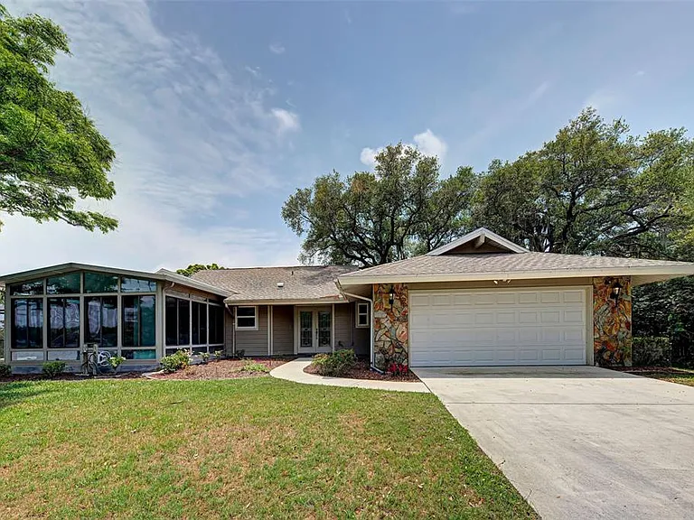 3670 Emily Ln — Photo 1