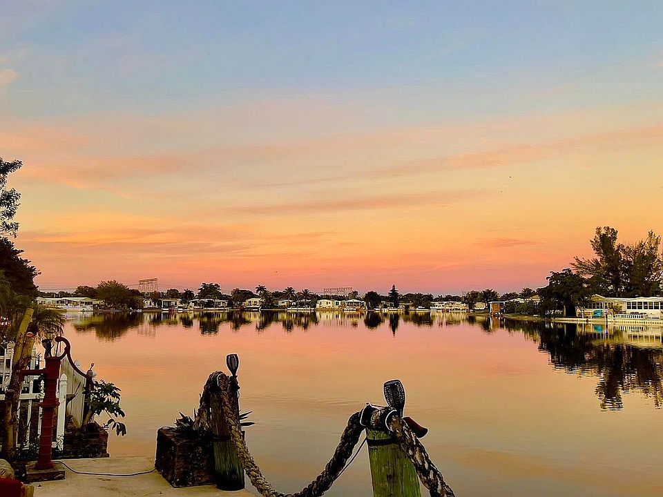 1st image of 5748 Lagoon Dr