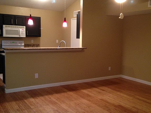 2nd image of 4408 Chapman St