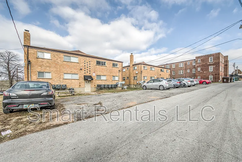 1 bed, 1.0 bath, 550 sqft, $749 — Photo 4
