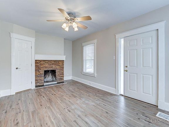 2nd image of 3167 Auten Ave