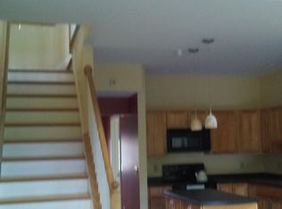 10 Myers Farm Ln, Greenfield, MA 01301