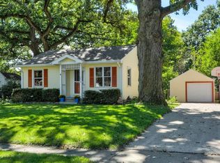 3018 Madison Ave, Des Moines, IA 50310