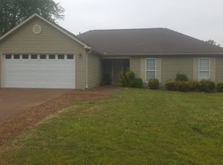 57 Raindrop Cv, Jackson, TN 38305