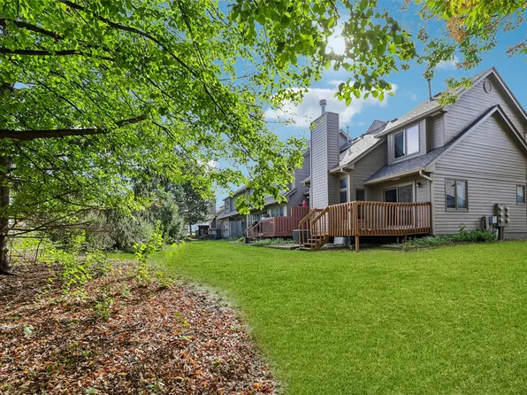 1070 50th St Unit 12A, West Des Moines, IA 50266