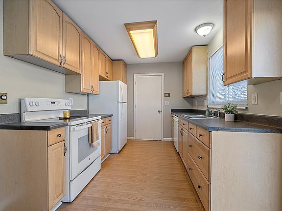 Kitchen has new paint.