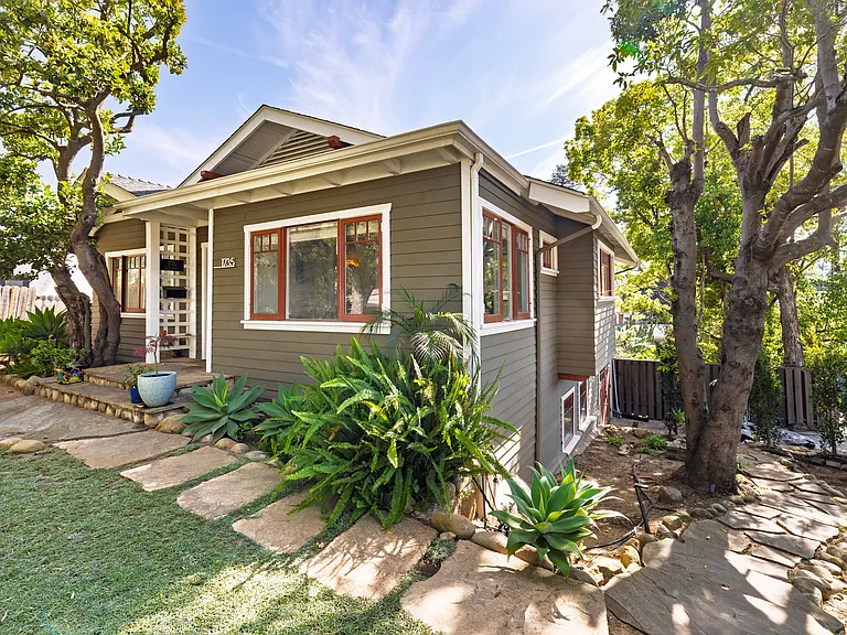 1735 Olive St — Photo 21