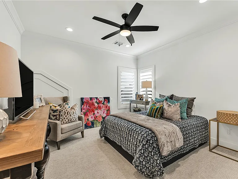 2033 Pebble Bend Dr — Photo 21
