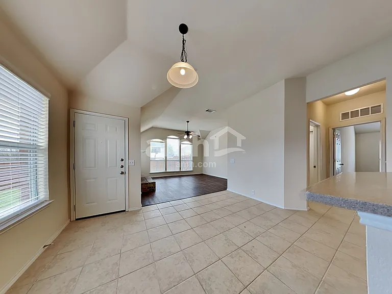 1356 Napa Dr — Photo 5
