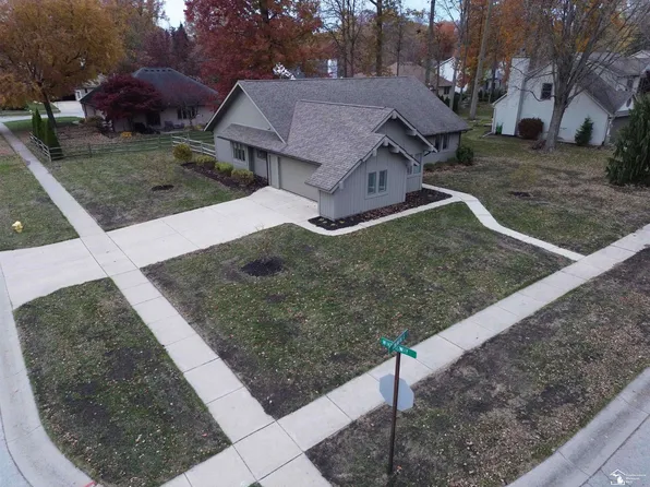 6769 Grenville Rd, Temperance, MI 48182