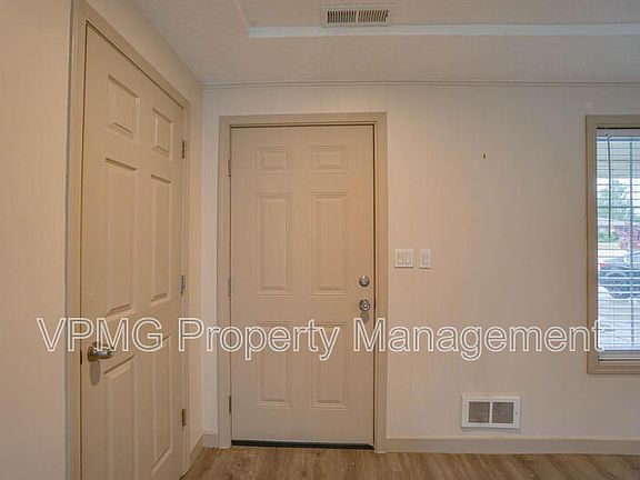 4th image of 5404 NE 45th St