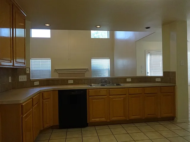 14750 Autumn Glen Ct — Photo 4