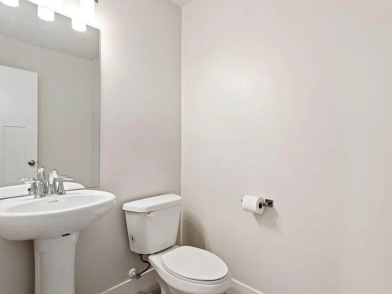 Downstairs 1/2 bath