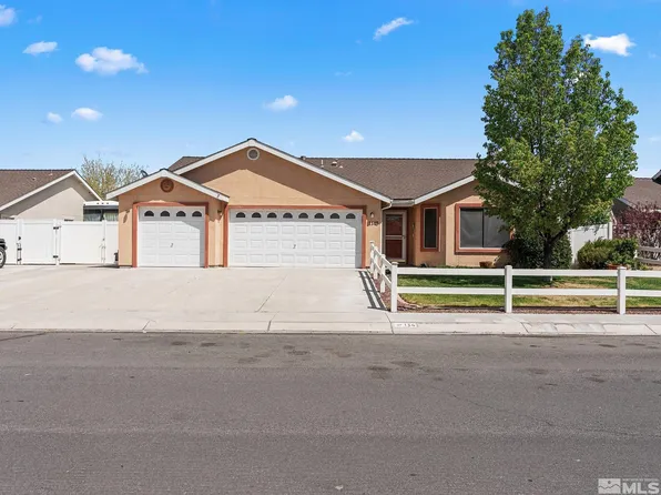 1343 White Bluffs Cir, Fernley, NV 89408