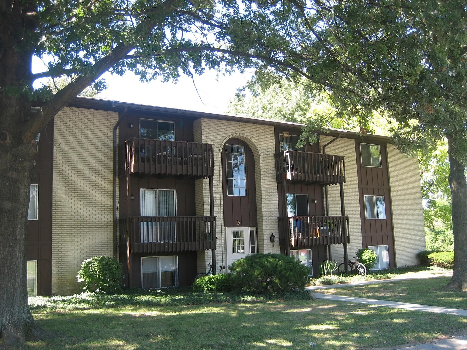 Devonshire — Photo 1