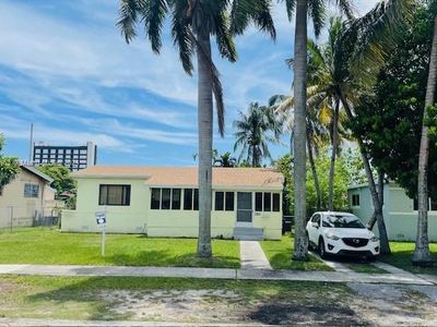 580 NE 170th St, North Miami Beach, FL, 33162