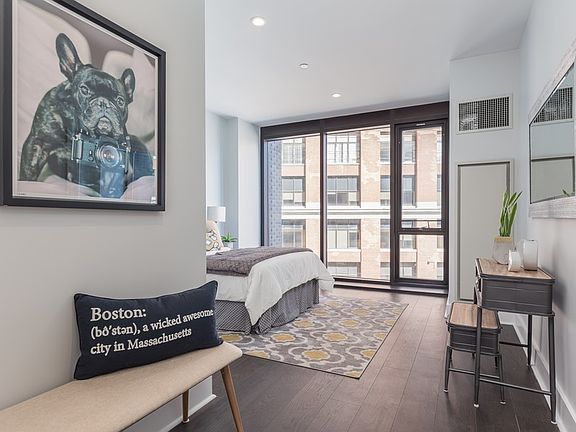 5th image of 14 W Broadway Unit 301