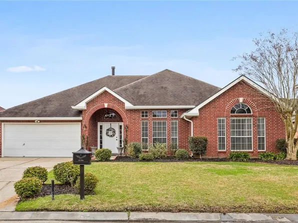 1220 Wyndham N, Gretna, LA 70056