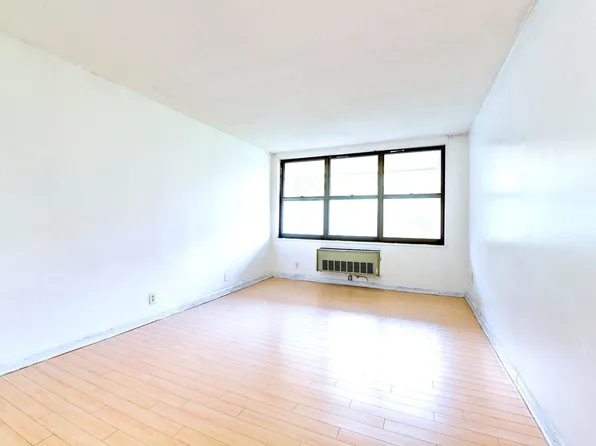 7004 Blvd East image 19 of 30