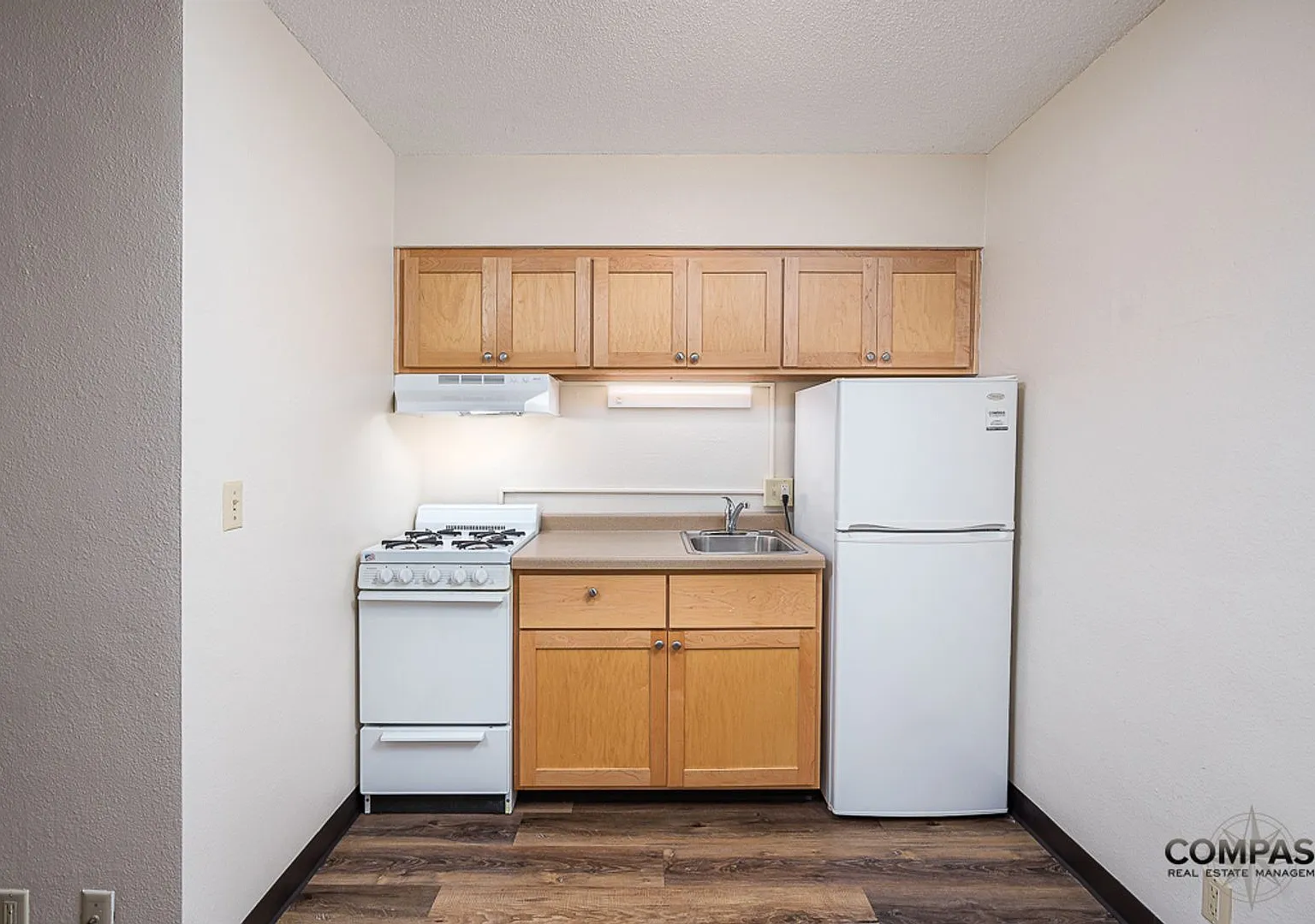 1215 S Dewey St Apartments — Photo 1