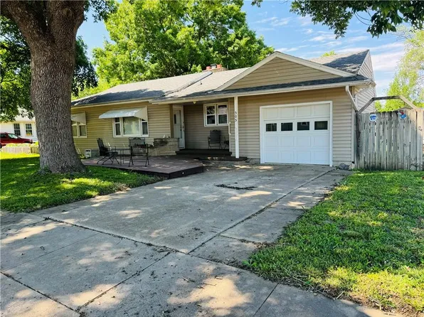 505 W 3rd Ave, Garnett, KS 66032