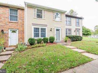 1677 Sierra Woods Ct, Reston, VA 20194